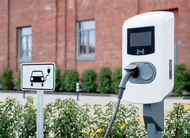 Diversi equivoci sulla ricarica dei veicoli elettrici